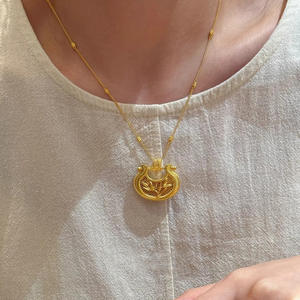 Collana in Titanio Dorato con Ciondolo Traforato Portafortuna, Prosperità e Longevità, Nuovo Stile <span class=keywords><strong>Punk</strong></span> Cinese 2026 per Donna - Product Image 4