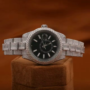 Reloj de Lujo con Diamantes de Moissanita de Lujo, Diseño Radiante Pulido, Artesanía Exquisita y Piedras para Momentos Especiales - Product Image 2