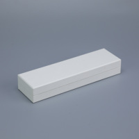 Boîte cadeau de luxe personnalisée avec logo, grand format, en carton rigide mat blanc, fermeture magnétique pliable