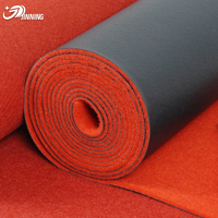 Tapis rouge épais 2027 avec base antidérapante en caoutchouc PVC pour mariages en extérieur, scènes d'église et événements commerciaux – Tapis de couloir