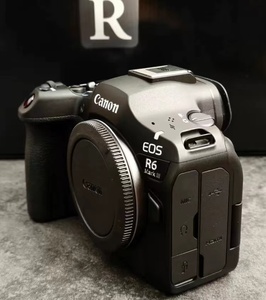 Appareil photo professionnel hybride plein format d'occasion Canon EOS R6 Mark III - Product Image 5