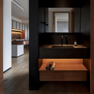 <span class=keywords><strong>Lit</strong></span> intégré et table de <span class=keywords><strong>chevet</strong></span> conçus en usine avec armoire de rangement en bois massif de couleur foncée - Product Image 5