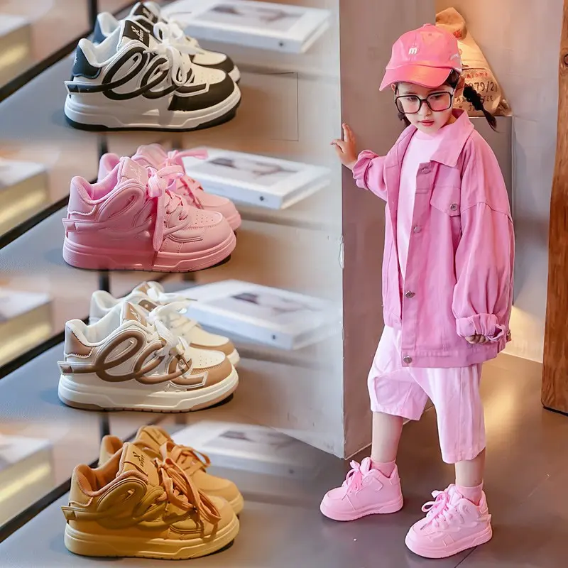 Niños niños 2023 nuevos zapatos de tablero transpirables y antideslizantes Junior Kids deportes marca de moda suelas blandas zapatos de primavera para niñas