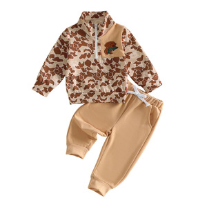 Ensemble 2 pièces pour garçon (6M-4T) : <span class=keywords><strong>Sweat</strong></span>-shirt camouflage à demi-zip avec broderie chien et pantalon de jogging uni – Collection automne pour enfants (vente en gros) - Product Image 1