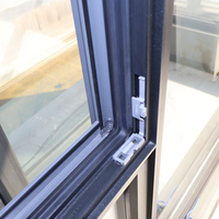 Fenêtres à battants modernes à cadre en aluminium avec vitrage clair, unités de fenêtres intégrées personnalisées pour les maisons, les hôtels, les salles de bain
