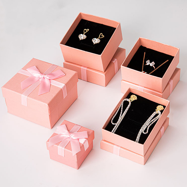 Pink paper jewelry box set