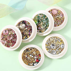 Vente en gros de décorations pour ongles 3D, ornements en strass, diamants pour charmes d'ongles - Product Image 2