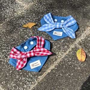 Babero para Perro o Gato, Diseño a Cuadros Rojos, con Lazo, Collar Triangular Pequeño, Lavable, para Todas las Estaciones - Product Image 1