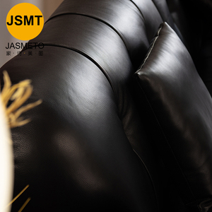 Sofá Moderno Contemporáneo de Cuero Genuino Color Negro Azúcar, Elegante y Acogedor para Sala de Estar - Product Image 5