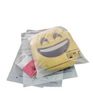 Emballage personnalisé avec fermeture éclair, imprimé en offset et sérigraphié, pour chaussures en fourrure, fabriqué en matériau PE/EVA biodégradable et recyclable - Product Image 1