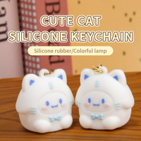 Lampe de nuit LED en silicone en forme de chat, porte-clés lumineux, pendentif portable, lumière scintillante, décoration d'intérieur, breloque de sac