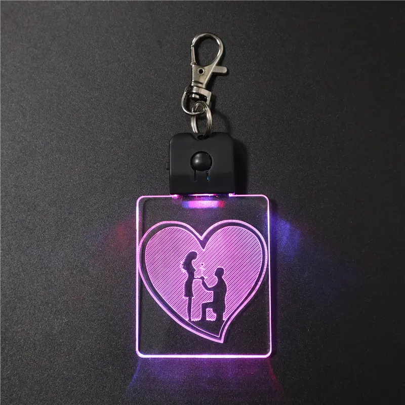 विशेष रोमांटिक दिल प्यार एलईडी एक्रिलिक चाबी का गुच्छा प्रकाश काला धारक कस्टम लोगो उपलब्ध थोक