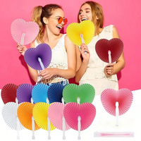 Éventail en papier personnalisé, motif cœur, style artisanal traditionnel, pour mariage, cadeau promotionnel d'entreprise, éventail à main coloré avec poignée blanche, OEM