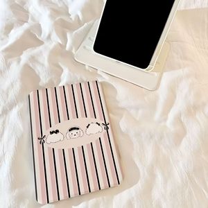 สตริปป์ด์ พัปปี้ 360 °   เคสไอแพดอะคริลิคแบบหมุนได้, ฝาครอบป้องกันการตกกระแทกสำหรับไอแพดแอร์ 4/5/6/7, ไอแพดโปร 11 นิ้ว, ไอแพดรุ่นที่ 10 - Product Image 4