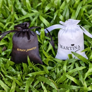 Bolsa de Terciopelo con Cordón y Logotipo Personalizado al por Mayor, Bolsa de Regalo con Logotipo para Joyería - Product Image 1