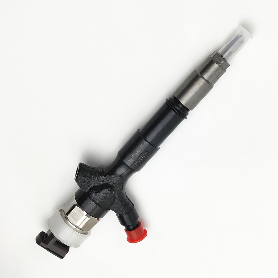 High Performance Diesel Injector 295050-0740 295050-0620 Common Rail Fuel Injetor 23670-30420 for ISUZU