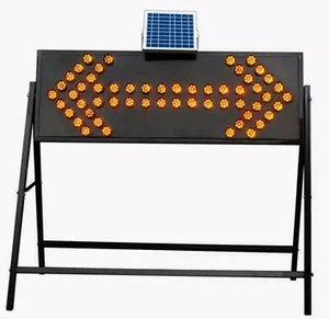 Luce di Segnalazione Direzionale a LED Solare per Cantieri Edili e Strade, con Freccia Indicatrice di Svolta a Sinistra o Destra - Product Image 3