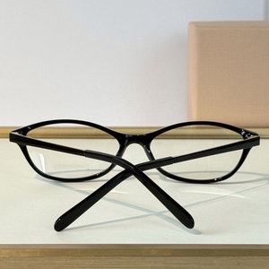 Monture de lunettes de vue vintage de luxe, polie, style rétro, pour hommes et femmes, idéale pour les clubs et les vacances - Product Image 5