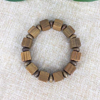 Perles carrées en bois de santal vert à faire soi-même avec bracelet de perles abacus
