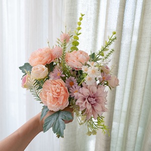 Bouquet de fleurs artificielles Souvenirs du Temps CF02106 en tissu tissé plastique pour la décoration intérieure et les accessoires de mariage - Product Image 2