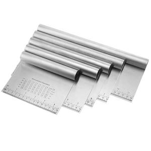 JHY Offre Spéciale Outils de Cuisson : Coupe-Pâte en Acier Inoxydable, Grattoir à Pâtisserie, Coupe-Pâte à Pizza avec Échelle de Mesure - Product Image 6