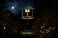 Mangeoire à oiseaux suspendue trois-en-un avec lumière solaire LED, bain pour oiseaux, plateau à graines, design gazebo, résistant aux intempéries, écologique, résistant à la rouille, pour extérieur