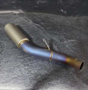 Pot d'échappement de moto en alliage de titane modifié, compatible avec Kawasaki ZX6R modèle 2024 636, disponible en bleu/argent - Product Image 4