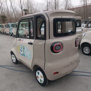 Carrosserie compacte pour un passage facile dans les rues et les allées étroites, stationnement pratique - Product Image 4