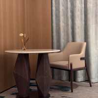 Solutions complètes : Cadre de lit King Size de luxe moderne pour projets hôteliers et de villas – Fabricant sur mesure
