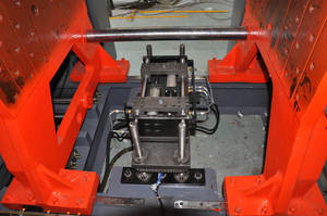 Nouvelle machine de soufflage par extrusion automatique pour bouteilles en PP PE de 1 à 4 <span class=keywords><strong>litres</strong></span> - Product Image 2