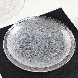 Ensemble de 8 assiettes de présentation dorées pour restaurants, hôtels, mariages, événements et fêtes - Product Image 4
