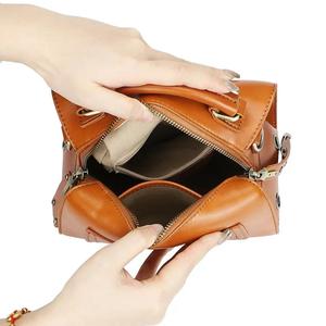 Sac à main AndoBag pour femmes, en cuir véritable, pour les trajets quotidiens, sac bandoulière, sac à main à poignée supérieure, sac à bandoulière zippé pour femmes 1596 - Product Image 5