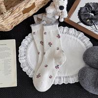 Chaussettes en laine gris-blanc à imprimé floral pour femmes, chaussettes mi-mollet pour l'automne et l'hiver, chaussettes chaudes épaisses en dentelle
