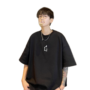 เสื้อยืดโอเวอร์ไซส์สีดำผ้าคอตตอนเนื้อหนัก 250gsm แบบวินเทจ ทอแน่น ซักแล้ว ทรงหลวม สไตล์ย้อมสีแบบแอซิดวอช ปักลายพร้อมโลโก้ตามสั่ง - Product Image 3