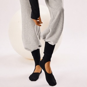 Chaussettes de yoga et de ballet personnalisées OEM pour femmes, antidérapantes, à semelle intégrale, à dos ouvert, pour Pilates, Crewcore, Quiet Luxury, pour le sport - Product Image 4