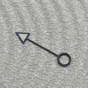 Réveil triangulaire à aiguilles couleur GMT, prix de gros - Product Image 3