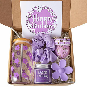 Set Regalo Personalizzato con Logo Unico, Idea Regalo di Compleanno per Donne e Mamme con Tumbler, Candela, Fermacapelli e Braccialetto - Product Image 3