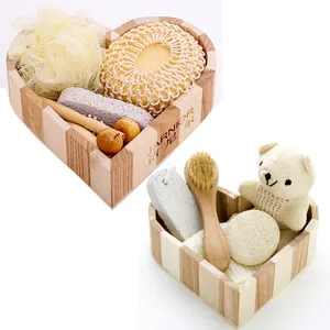 Caja de madera con forma de corazón, juego de accesorios de baño, cepillo de esponja/peine, conjunto de spa/juego de regalo de baño, 5 uds.