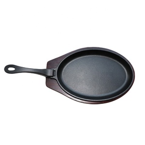 مقلاة حديثة مفردة الصب مع صينية خشبية لشواء السمك على شكل ستليك - Product Image 1