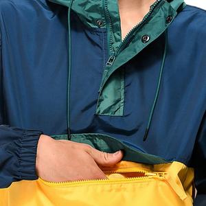 Chaqueta Cortavientos Personalizada para Hombre, con Bloques de Color y Bolsillo Frontal - Product Image 4