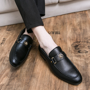 Qualité hommes chaussures habillées ombre mocassins en cuir verni luxe mode sans lacet chaussures de mariage hommes Style Oxford chaussures habillées - Product Image 2