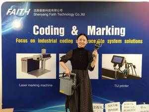 Grabado de neumáticos Impresión de neumáticos Máquina de marcado láser de fibra portátil de mano - Product Image 4