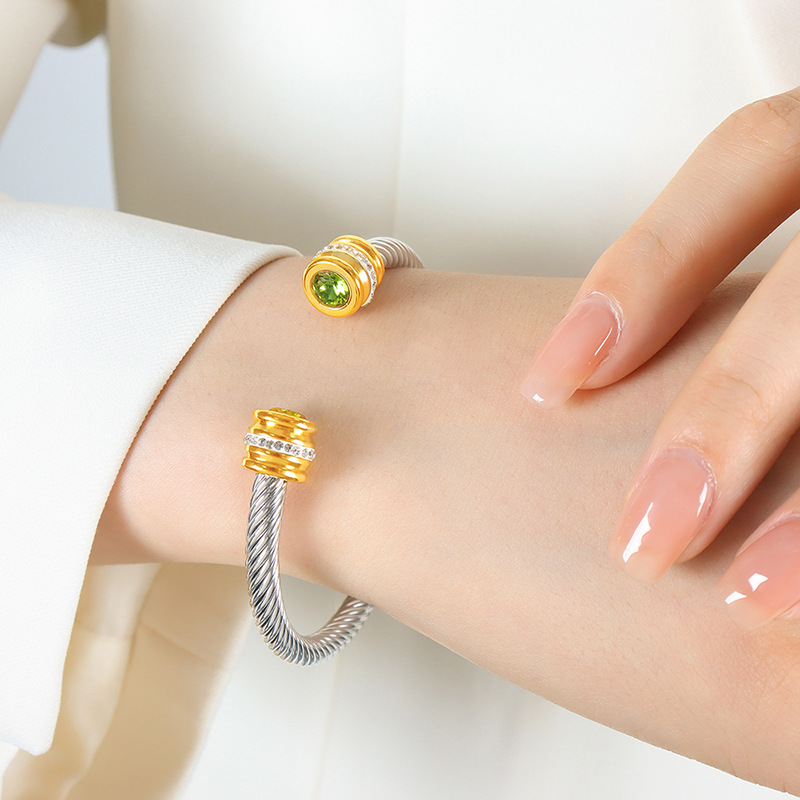 Bracciale con diamante singolo strato verde oliva e zircone