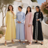 Ensemble 2 pièces modeste Loriya avec boutons mandarin, dentelle et bordure Abaya, long cardigan ouvert, tenue musulmane, 4 couleurs, 100% coton slub