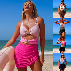 Conjunto de bikini con bloques de color para mujer, traje de baño elástico hueco para playa y deportes acuáticos - Product Image 1