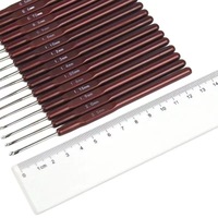 Commercio all'ingrosso 0.5-2.5MM Dreadlocks strumento in alluminio piccolo uncinetto con manico in plastica ago gancio per Loc estensione dei capelli