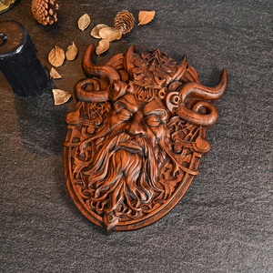 Maschera da Guerriero Vichingo in Legno, Placca con Rilievo del Casco Cornuto Nordico, Scudo Scandinavo con Nodi, Regali Religiosi - Product Image 2