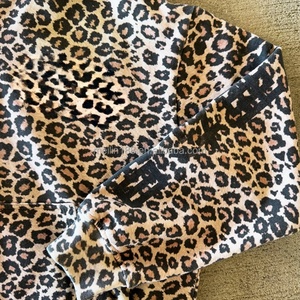 Sweat à capuche personnalisé 420 g/m² en coton de haute qualité, imprimé léopard guépard sur toute la surface, vestes zippées, sweat à capuche vintage streetwear, fabricant - Product Image 3