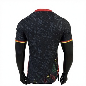 เสื้อฟุตบอลทีมชาติไทย รุ่นใหม่ ฤดูกาลใหม่ ชุดทีมผู้ใหญ่ แขนสั้น โพลีเอสเตอร์ 100% ระบายอากาศได้ดี แห้งเร็ว คุณภาพสูง สำหรับทุกเพศ - Product Image 2