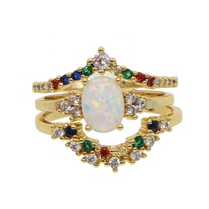 Set de 3 Anillos de Eternidad de Ópalo Ovalado con Circonitas Cúbicas 5A Arcoíris, Promoción al por Mayor - Product Image 2